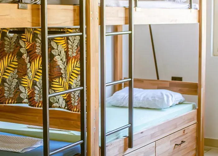 Hostal Albania Tirana